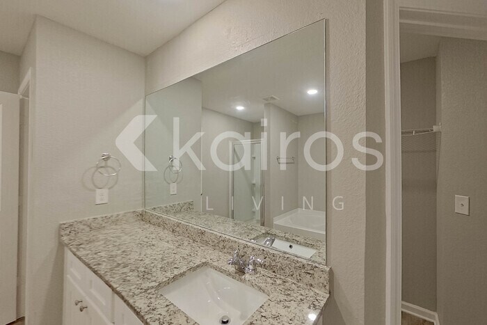 Building Photo - 6008 Argyle Loop
