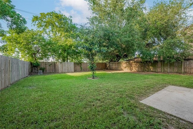 Building Photo - 15331 Peachmeadow Ln
