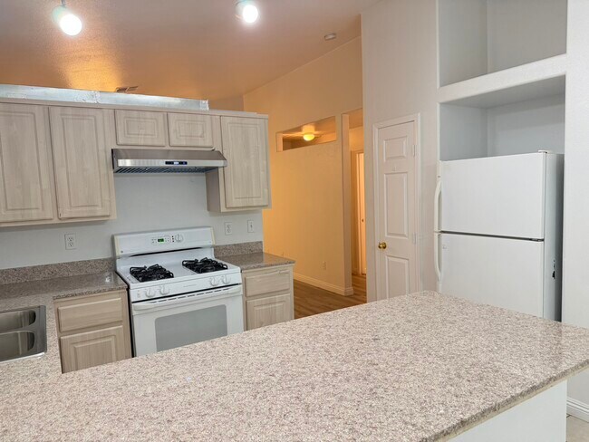 Building Photo - 5817 Lenapee Ct