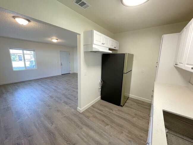 Building Photo - Fully Remodeled Single-Story 3-Bedroom Home in San Bernardino!