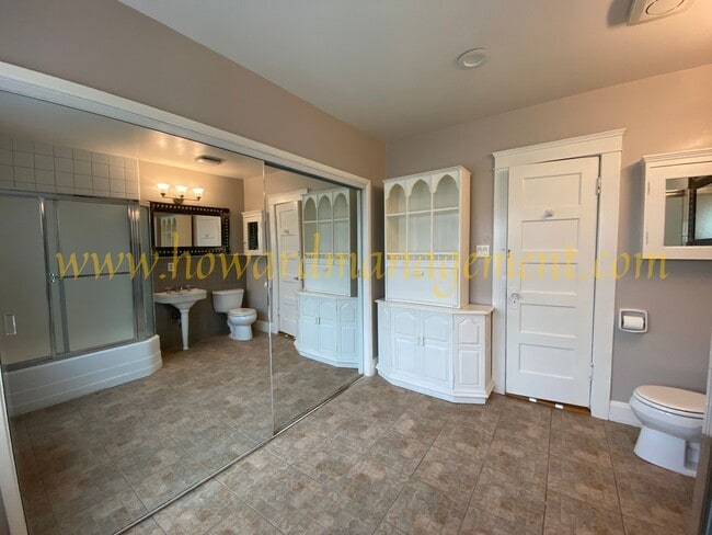 Building Photo - 00133CL