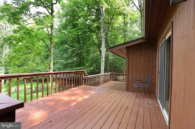 Building Photo - 11800 Wolf Run Ln