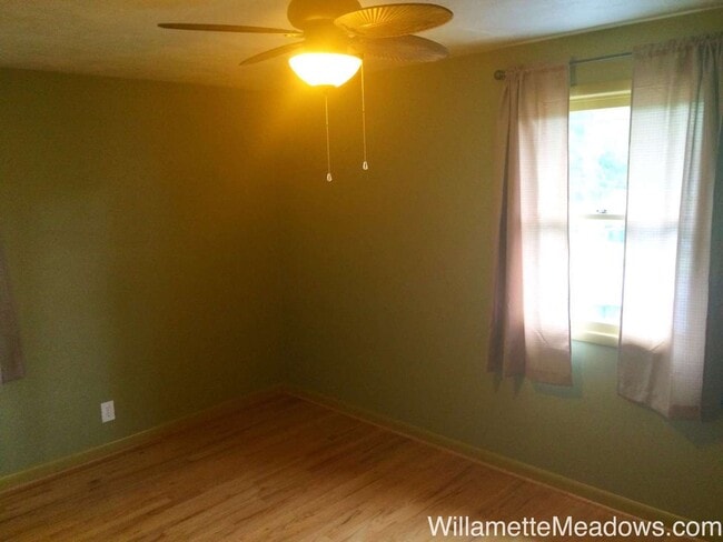 Building Photo - Amazing 4 Bedrooms, 2 Bathrooms, House in ...