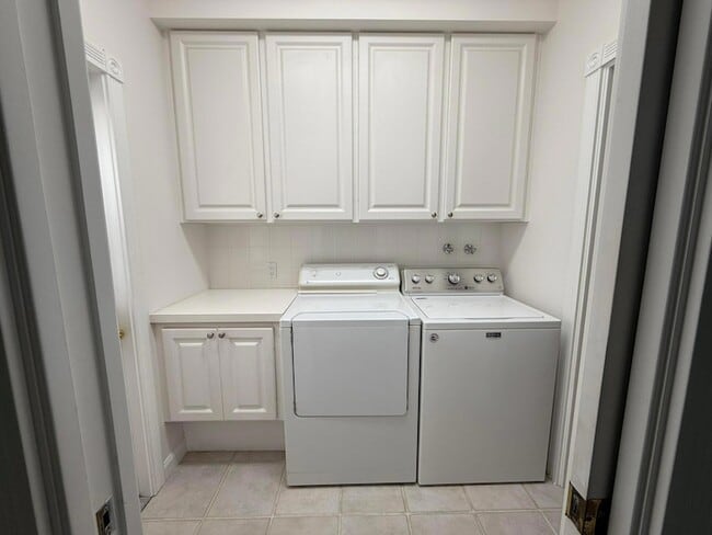 Building Photo - 150 Wentworth Ct