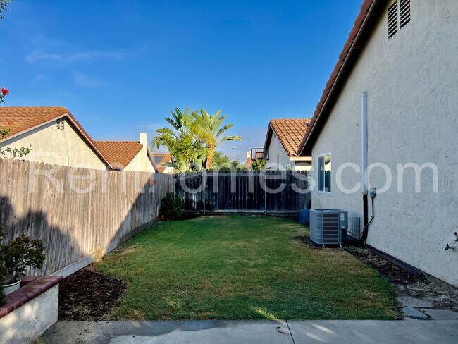 Building Photo - 227 Ocotillo Pl