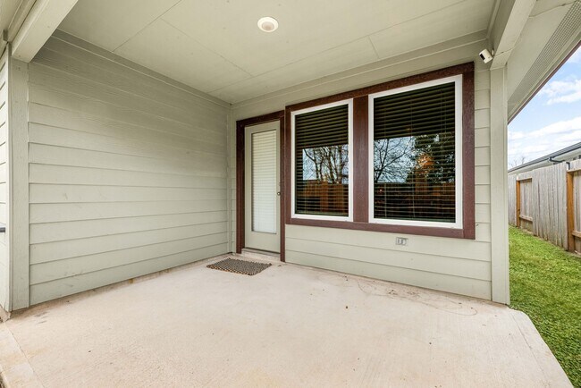 Building Photo - 12902 Wempe Wy