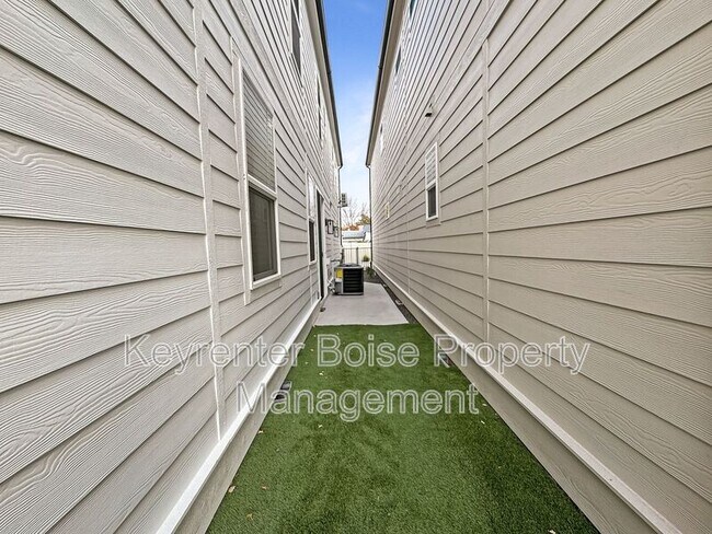 Building Photo - 3524 W Anderson St