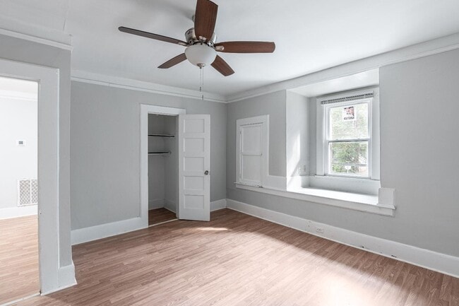 Building Photo - 1522 Columbia College Dr