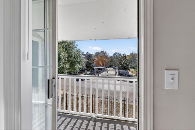 Building Photo - 50 Northtown Dr