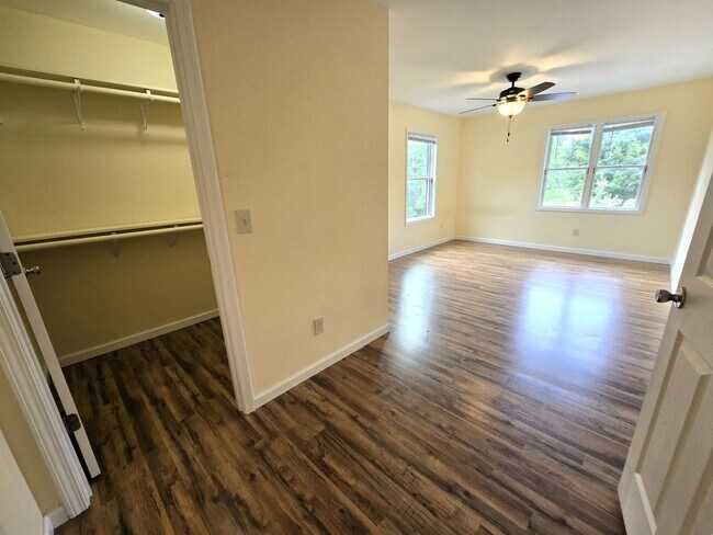 Building Photo - 1232 Highland Hall Rd