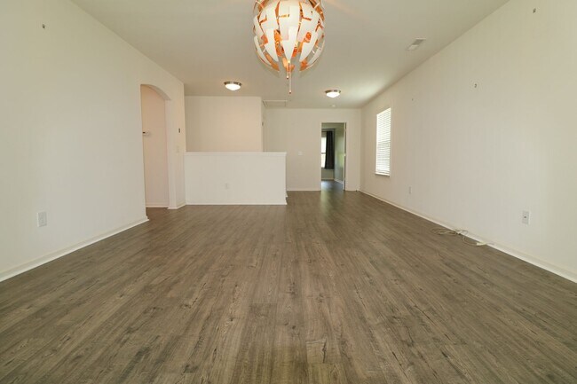Building Photo - 4515 Wedge Dr