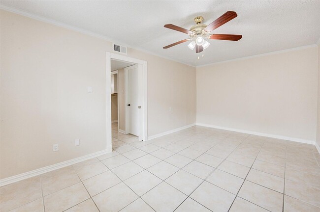 Building Photo - 12028 Mighty Oak Dr