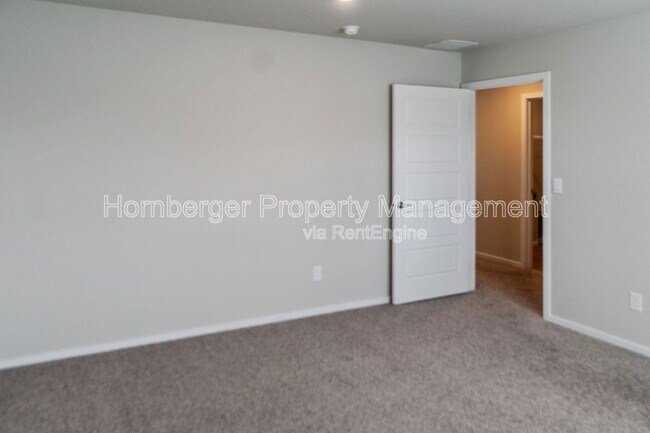 Building Photo - 5813 W Georgetown Ln
