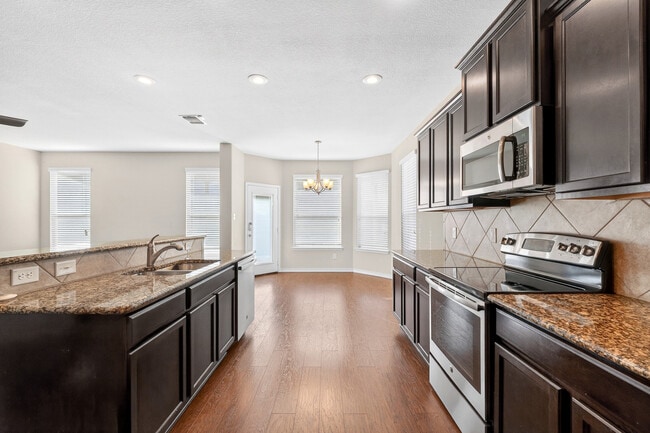 Building Photo - 6408 Tanzanite Dr