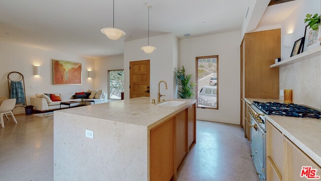 Building Photo - 4865 Wicopee Ave