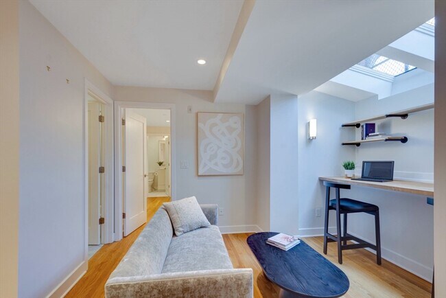 Building Photo - 242 Shawmut Ave