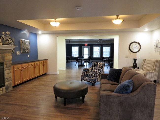 Building Photo - 2 br, 1 bath Apartment - River View Place