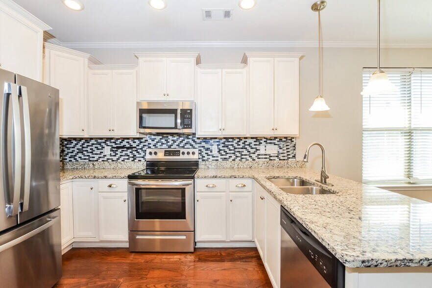 Building Photo - 6765 Whooper Swan Dr