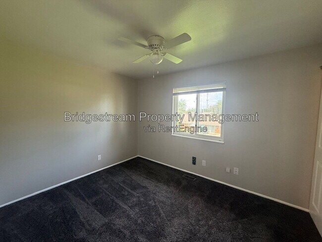 Building Photo - 5405 Bellefontaine Rd