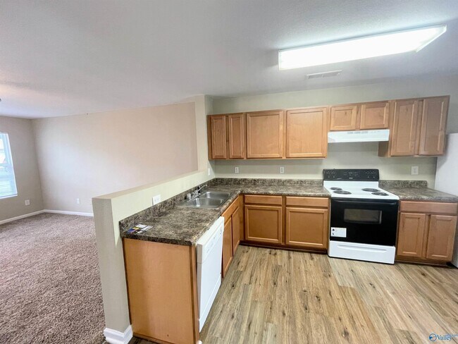 Building Photo - 229 Whitestone Dr NE