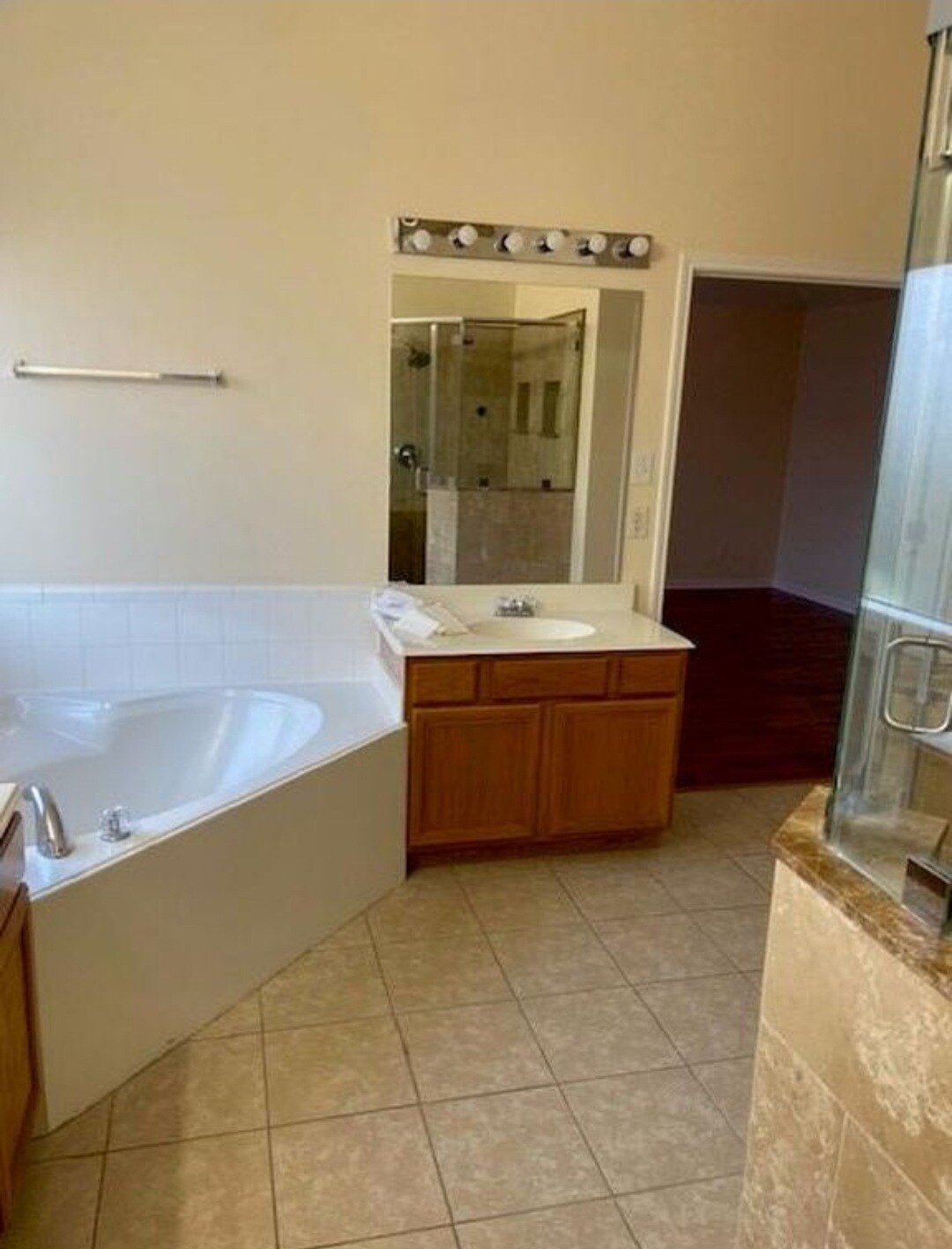 Building Photo - 6618 Autumn Thistle Dr