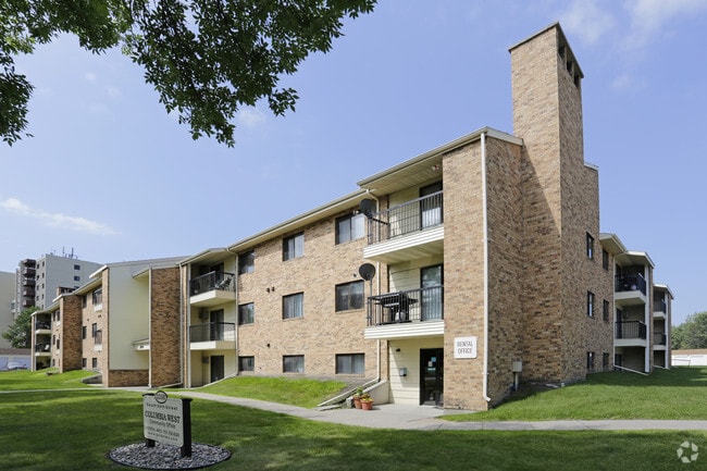 Primary Photo - Columbia West Apartment Community