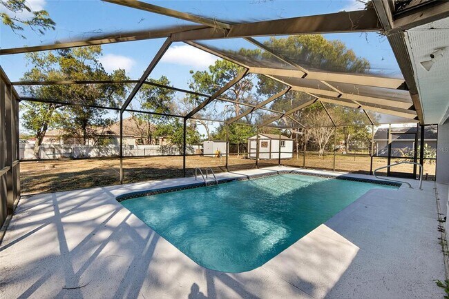 Building Photo - 15047 Woodbury Rd