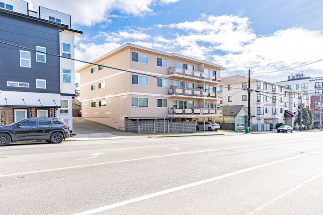 Building Photo - Nancy-Lee Apartments