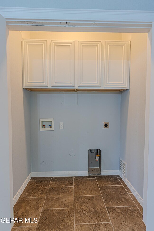 Building Photo - 3646 Grand Bahamas Dr