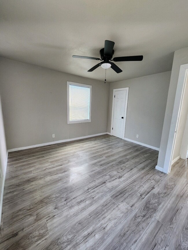 Building Photo - 2817 Rosemary Ln