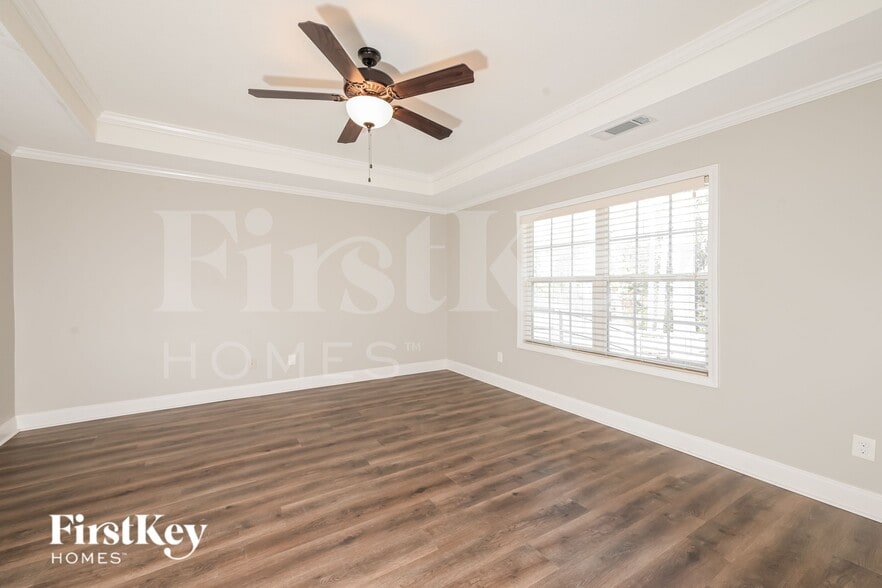 Building Photo - 1921 Roxey Ln