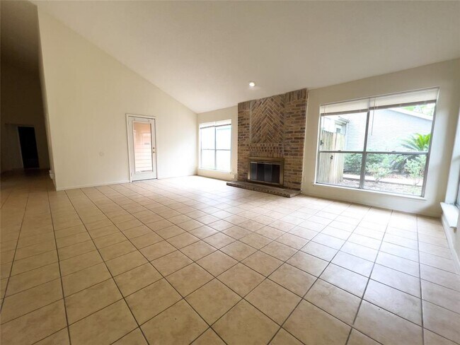 Building Photo - 2827 Waypark Dr