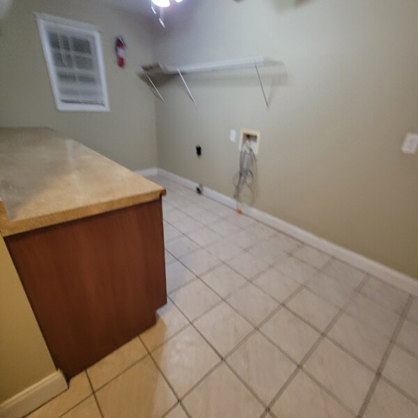 Building Photo - 9888 Whitehouse Pkwy