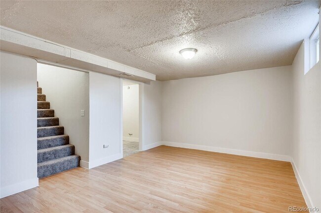 Building Photo - 4325 Navajo St