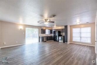 Building Photo - 618 S San Jose Dr