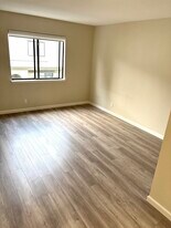 Building Photo - 612 San Conrado Ter