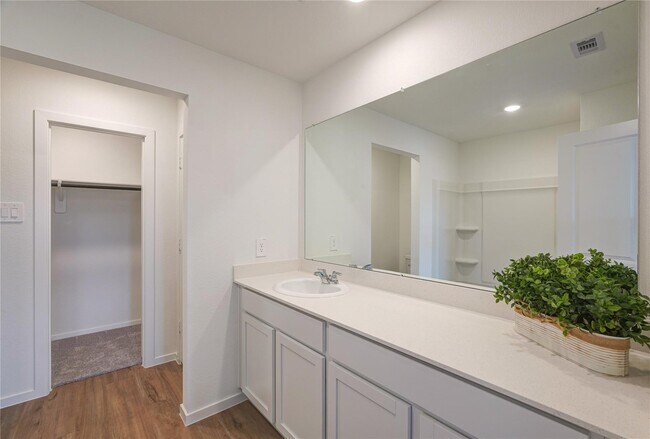 Building Photo - 17914 Becker Lndg Dr