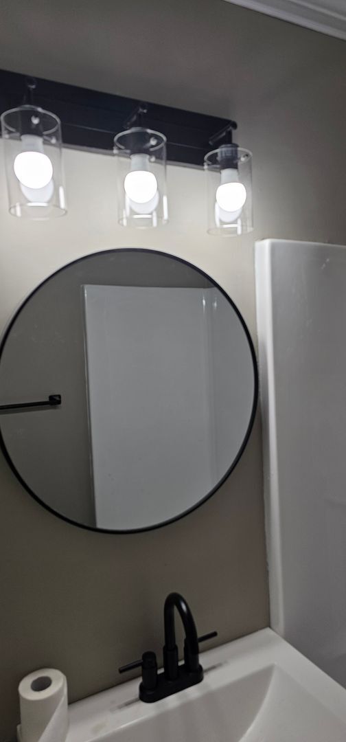 Building Photo - COMING SOON!! Available Soon in SF KCMO