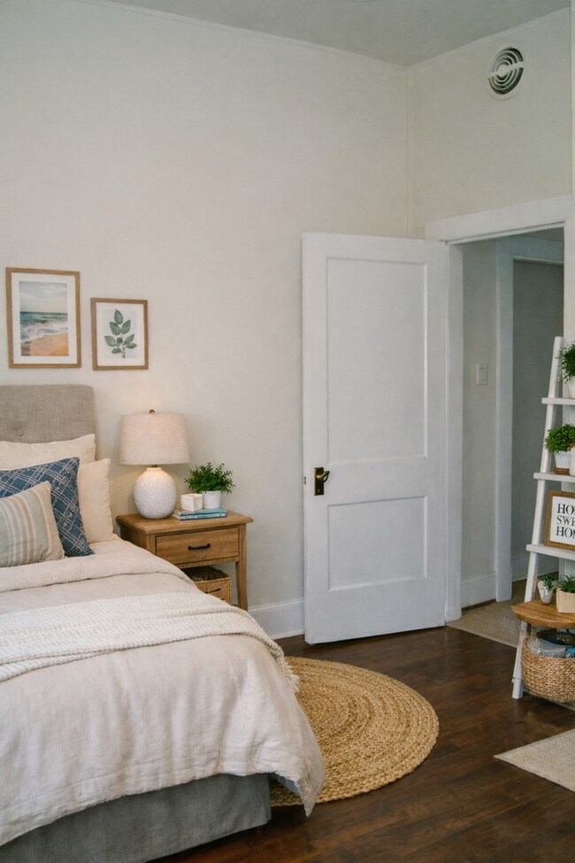 Building Photo - Kentucky Blue House Available in August 2025!