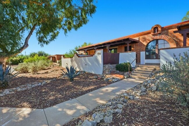 Building Photo - 478 Paseo Madera