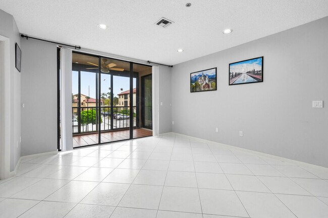 Building Photo - 5155 Europa Dr