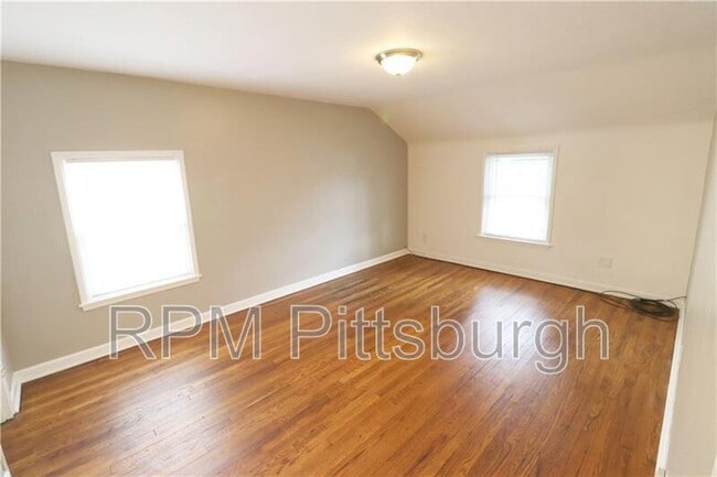 Building Photo - 519 Decatur Ave