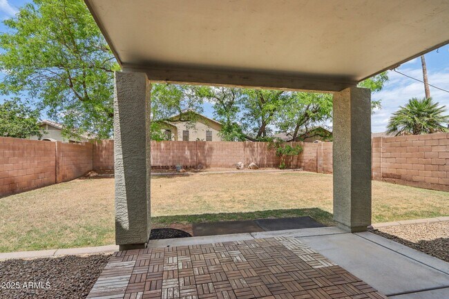Building Photo - 20734 N 38th St
