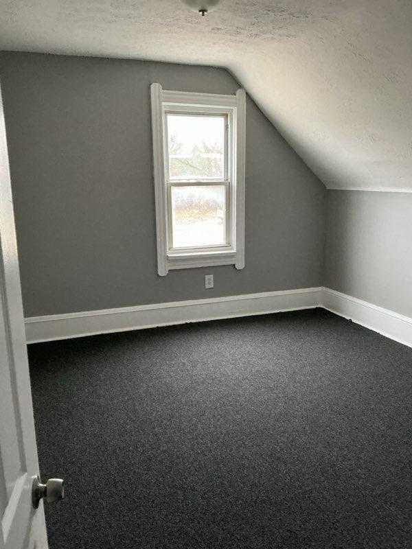 Building Photo - 1237 E 112th St