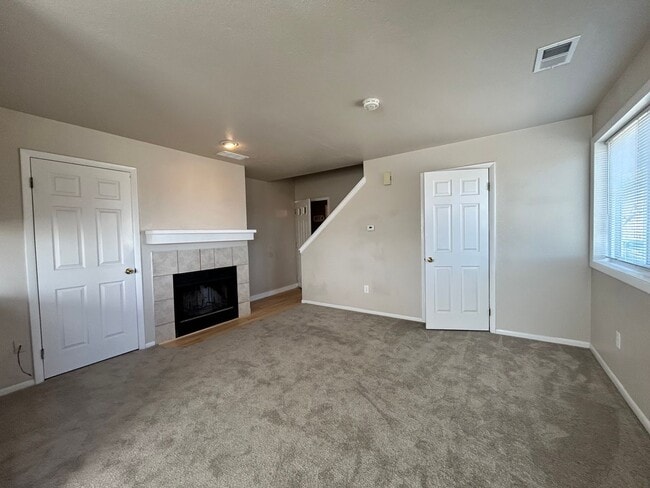 Building Photo - Condo Available For Rent In Northeast Boulder's Kings Ridge