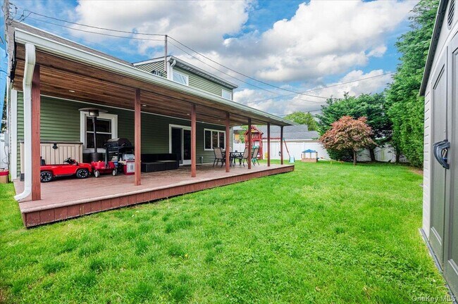 Building Photo - 5 Stonecutter Rd