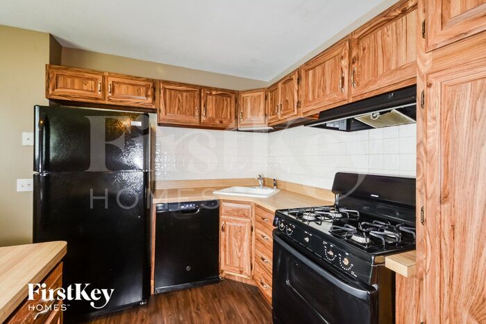 Building Photo - 620 Blackbird Dr