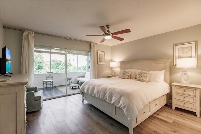 Building Photo - 1200 E Peppertree Ln