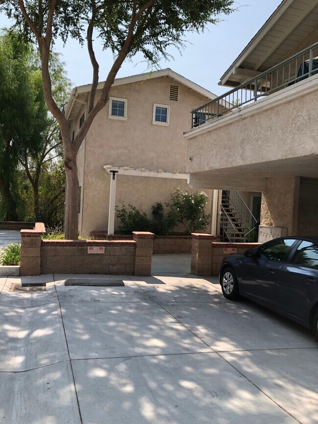 Building Photo - 5304 Colodny Dr