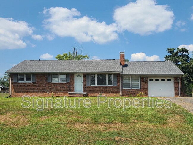 Primary Photo - 204 Mt Pleasant Blvd